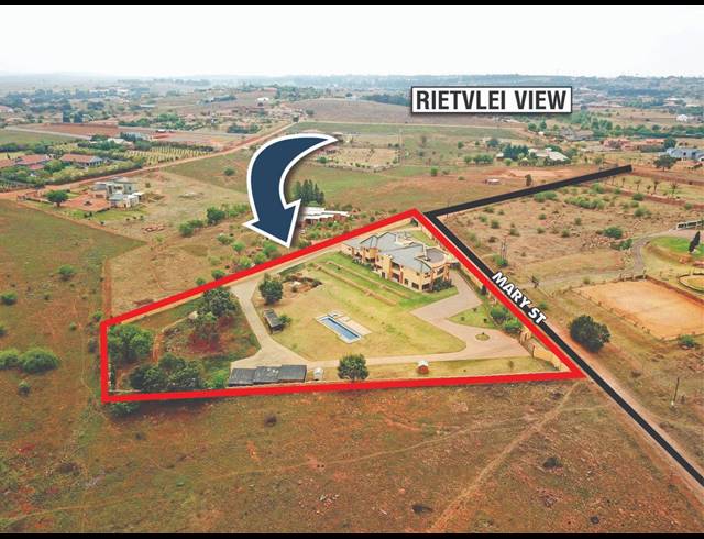 BEDROOM HOUSE FOR SALE IN RIETVLEI VIEW COUNTRY ESTATES